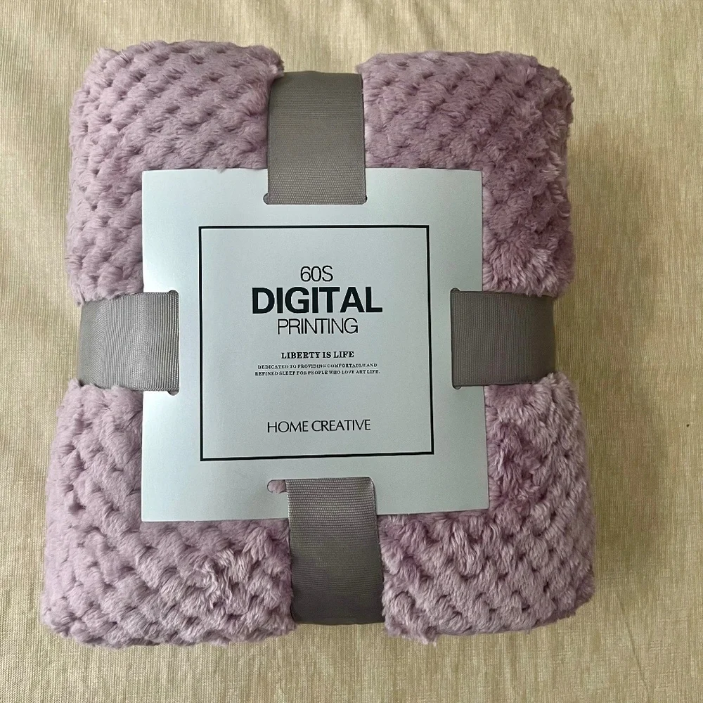 NWT Luxury Lavender Flannel Throw Blanket
